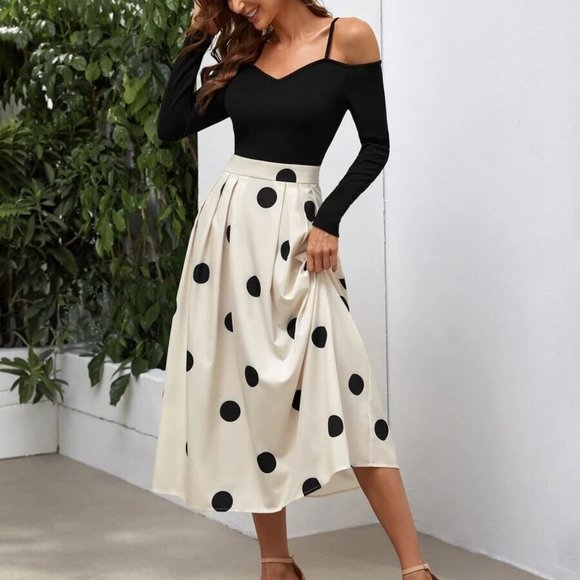 Women's Maxi Dress - Picture 2 of 5